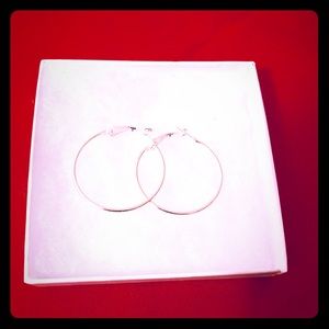 😍Lovely Silver Color Hoops Earrings 😍